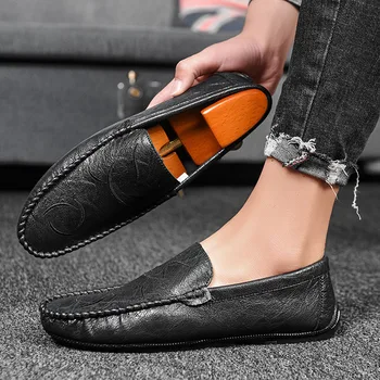 Летни обувки-боб; Модерен мъжки нова тенденция; Корейска версия без стягане; Ежедневни кожени обувки British Wind Мързел; обувки за шофиране;
